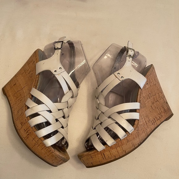 ***SALE - Guess White Wedge Sandals - 7 - Picture 2 of 9